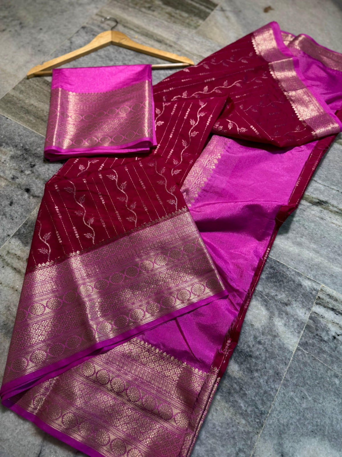 Banarasi Semi-Chiffon Silk Saree Gold Zari Ada Weaving - BSCRP3