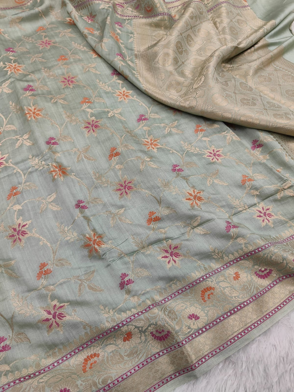 Pure Banarasi Mulberry Chiniya Silk Saree Silkmark Certified - AKMC010