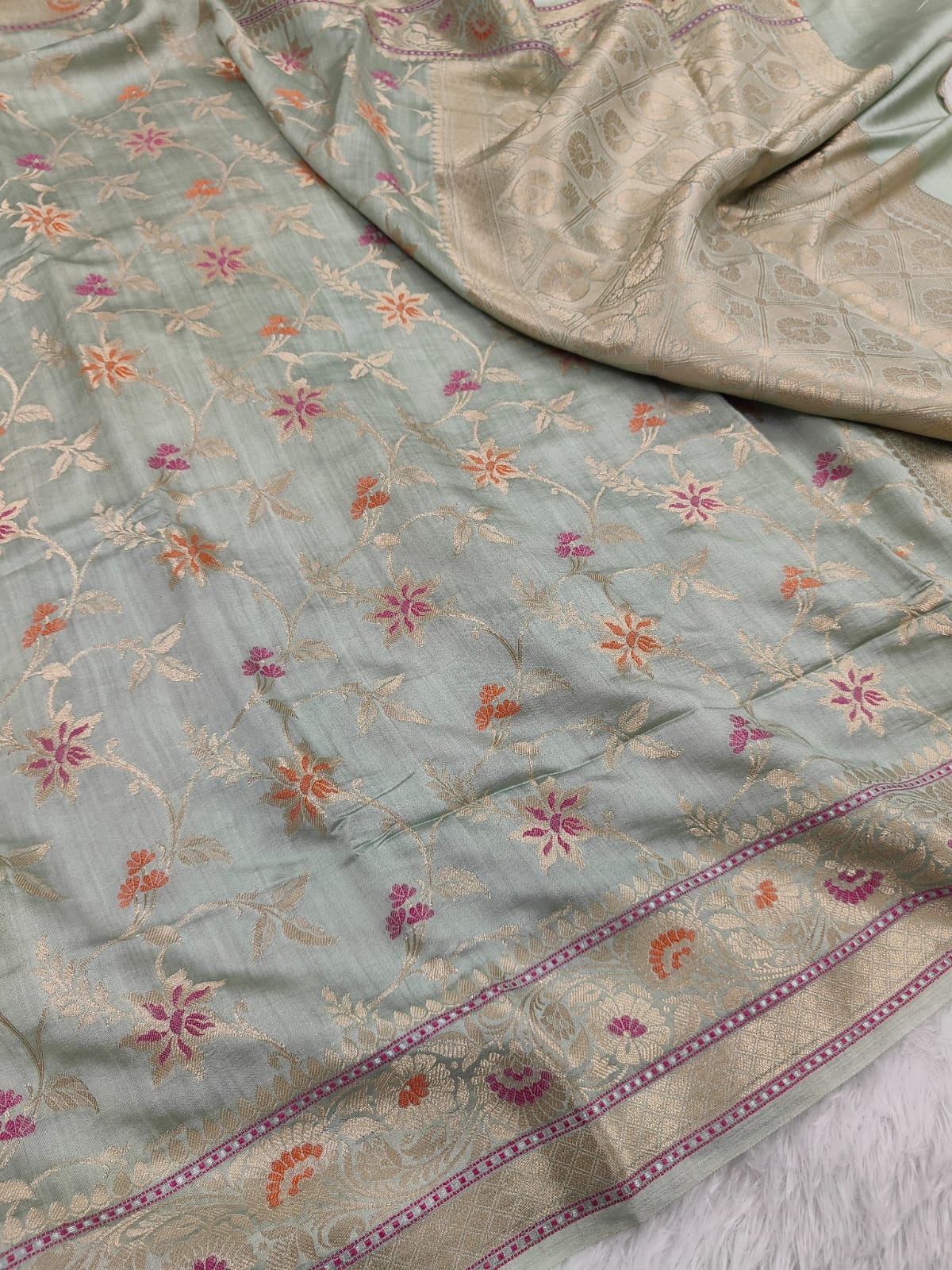 Pure Banarasi Mulberry Chiniya Silk Saree Silkmark Certified - AKMC010