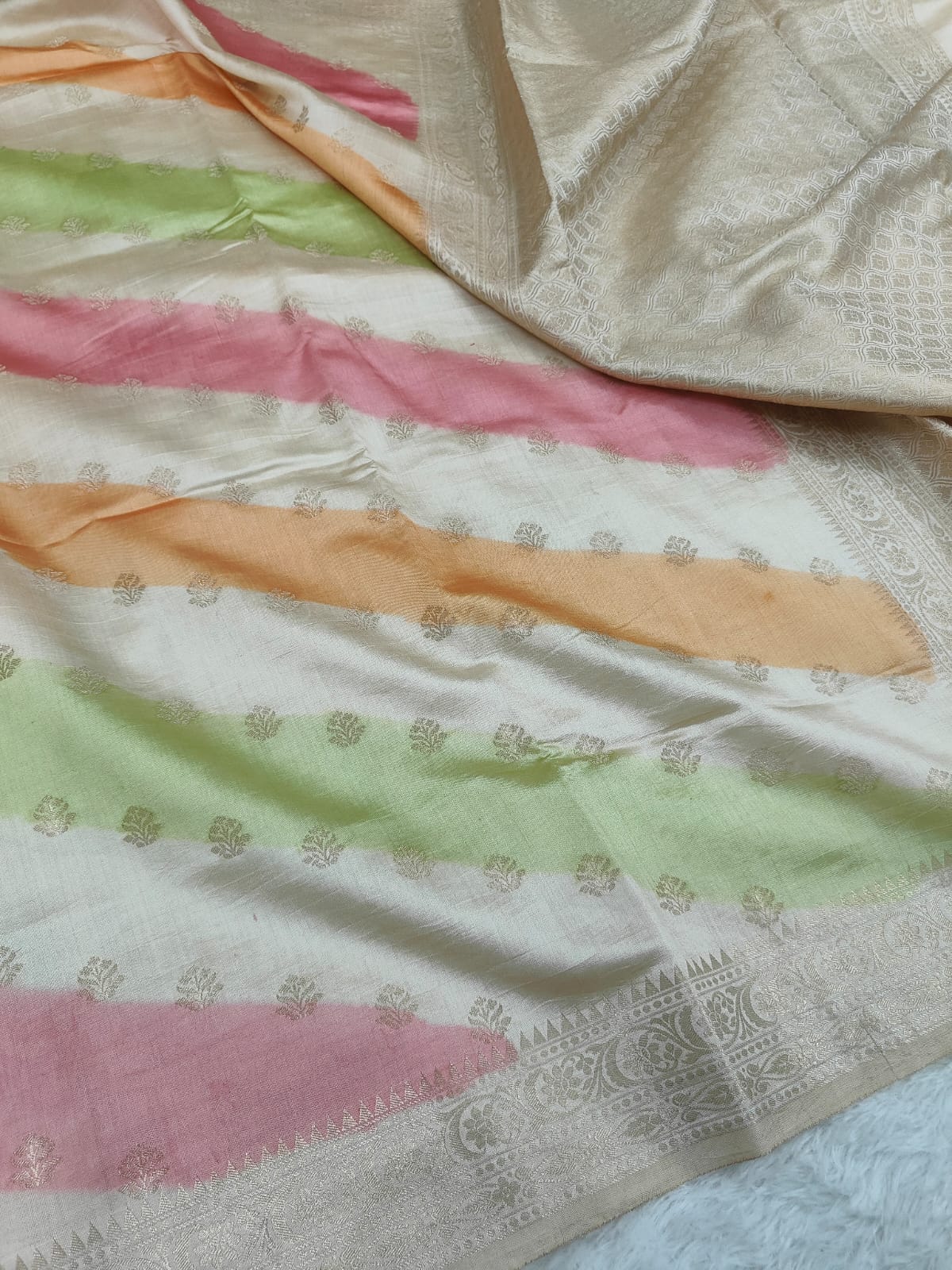 Pure Banarasi Mulberry Chiniya Silk Saree Silkmark Certified - AKMC009