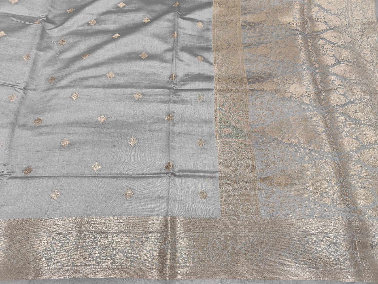 Pure Banarasi Mulberry Chiniya Silk Saree Silkmark Certified - AKMC008